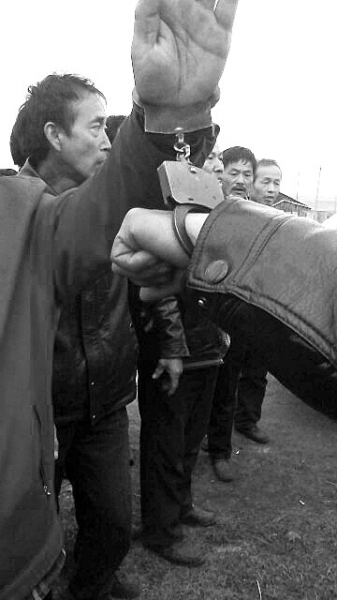 西峽49位農(nóng)民組團(tuán)“出國掙大錢” 遭騙夢碎俄羅斯 西峽49位農(nóng)民組團(tuán)“出國掙大錢” 遭騙夢碎俄羅斯