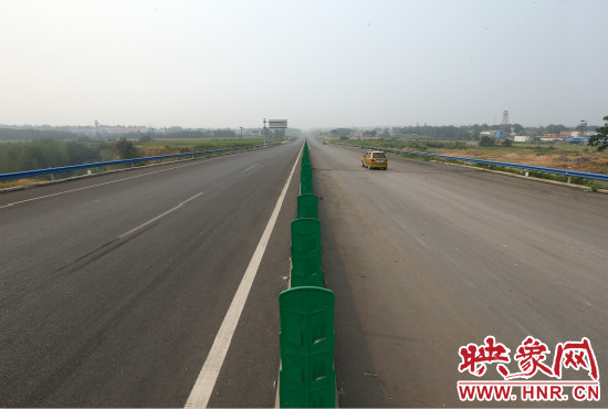 10條都市區(qū)快速路的開(kāi)通，使市民出行更方便