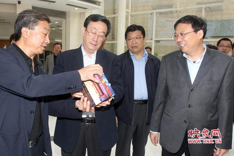 河南省委書記、省人大常委會主任郭庚茂視察河南電視臺 東方今報記者沈翔 劉棟杰/攝