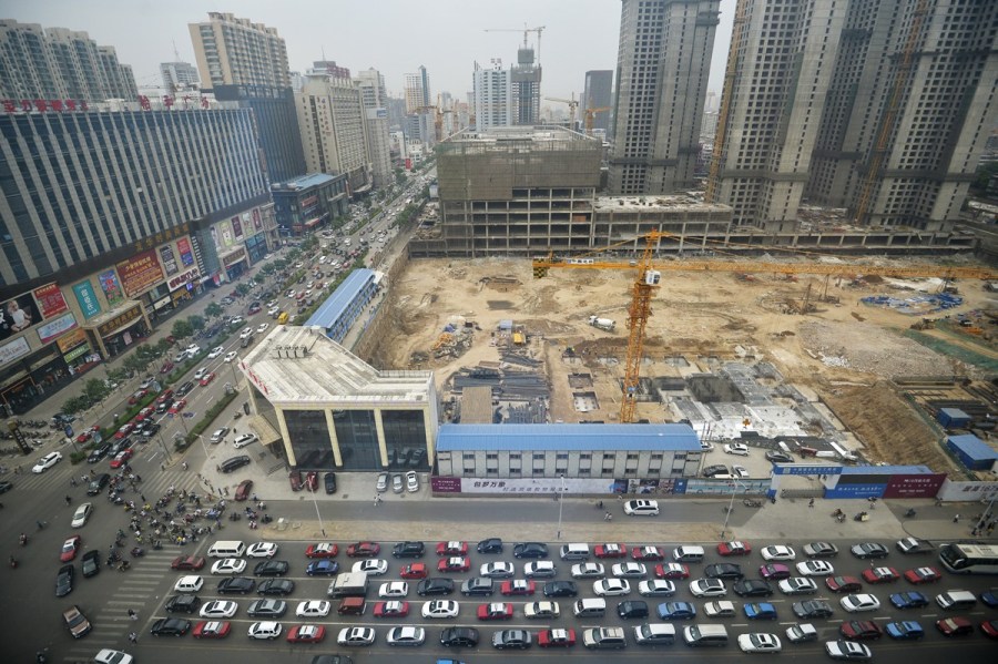 5月21日，太原體育路口車輛大面積擁堵。山西青年報(bào)胡遠(yuǎn)嘉