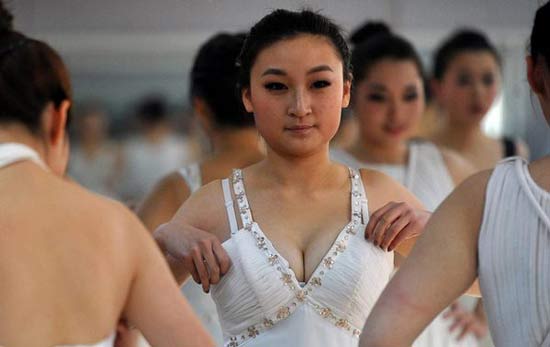 藝考面面觀(guān)之辛酸史 18歲女生騙外婆萬(wàn)元抽脂