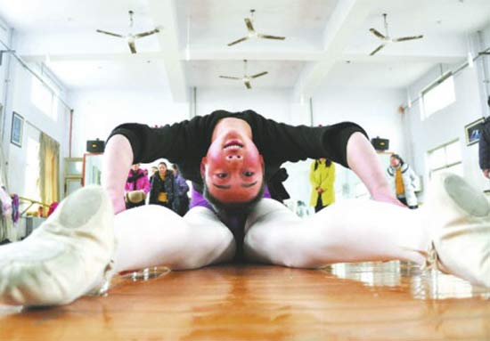 藝考面面觀(guān)之辛酸史 18歲女生騙外婆萬(wàn)元抽脂