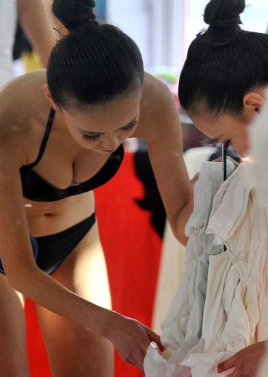 藝考面面觀(guān)之辛酸史 18歲女生騙外婆萬(wàn)元抽脂