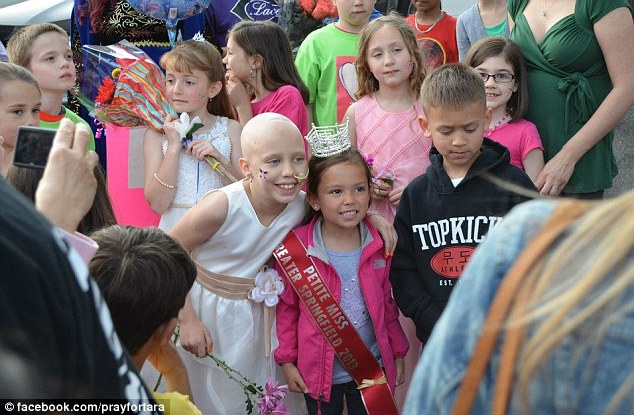 8歲癌癥患者公主夢(mèng)成真 8歲癌癥患者公主夢(mèng)成真