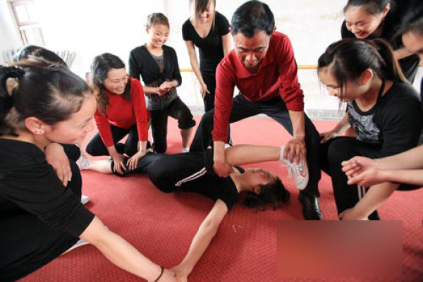 藝校妹子到底有多苦？