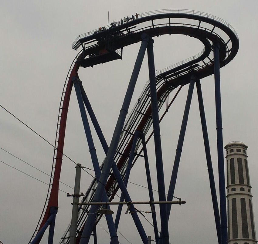 上海過山車卡在半空 上海過山車卡在半空