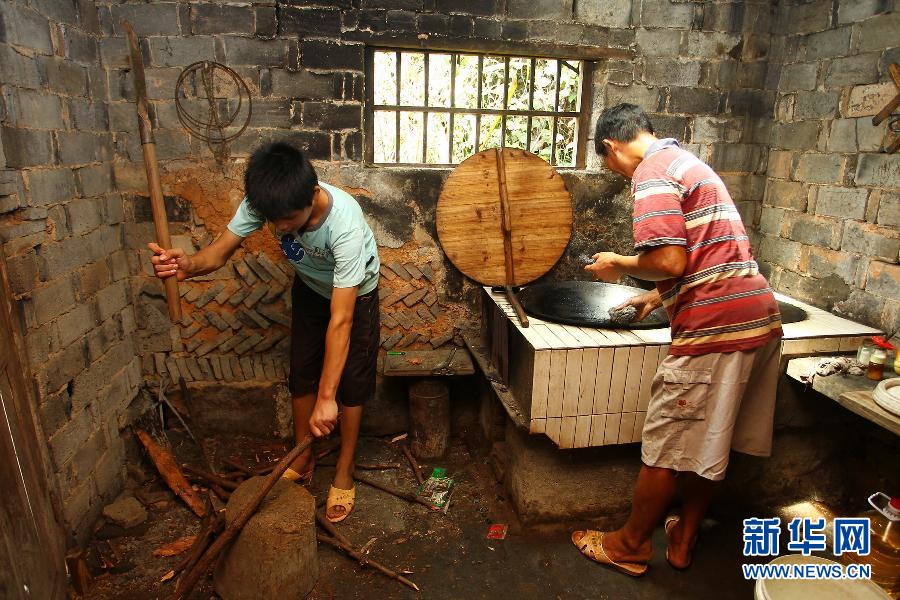 農(nóng)場棚戶區(qū)的最后留守家庭：留下的是回憶，迎來的是幸福