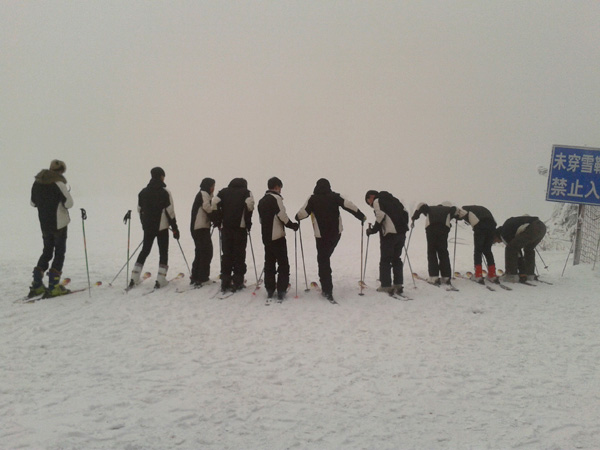 鄭州人自己的滑雪場圣誕啟幕！