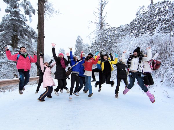 沐浴拜佛峨眉山，吉祥如意大家沾