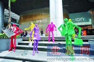 烏節(jié)路上大牌云集。