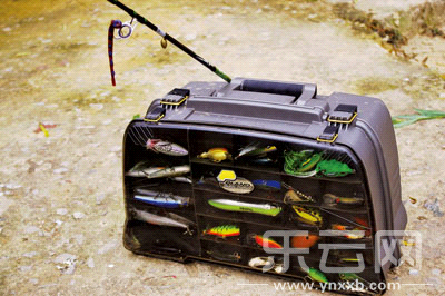 　　又稱擬餌釣魚,起源于歐洲,國內(nèi)翻譯為“路亞”。