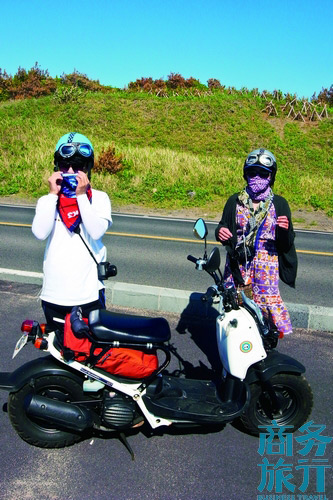 路遇環(huán)島的大學生。