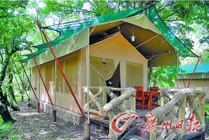 　　肯尼亞馬賽馬拉費(fèi)爾蒙帳篷酒店。