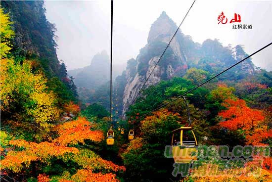 深秋去堯山賞紅葉、泡溫泉、拜大佛