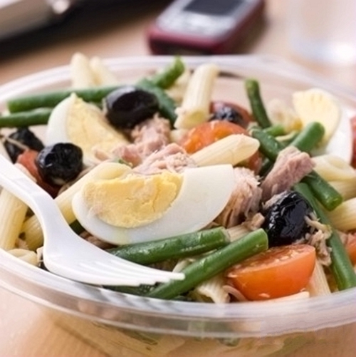 美國(guó)人一年午餐花費(fèi)近千美元