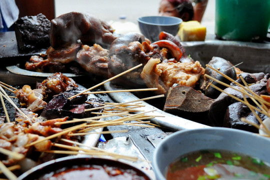 緬甸，繽紛的街邊平民小吃