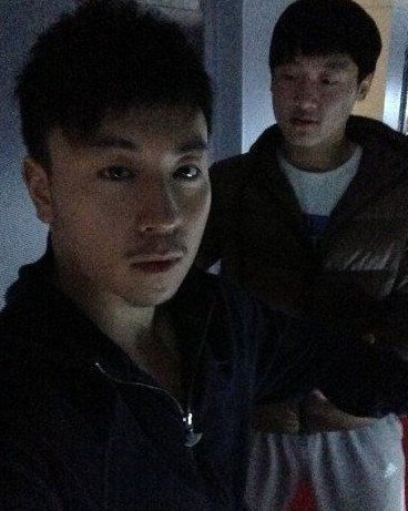 釋小龍與工作人員之前的合影。（資料圖）