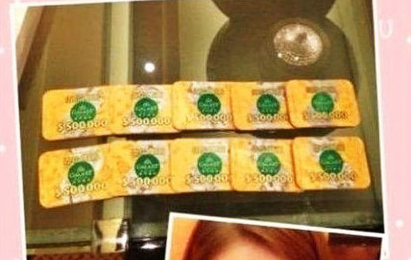 2013年4月，郭美美在網(wǎng)上曬出500萬賭場籌碼并稱“贏了錢回來做善事，捐助孤兒院和敬老院”。