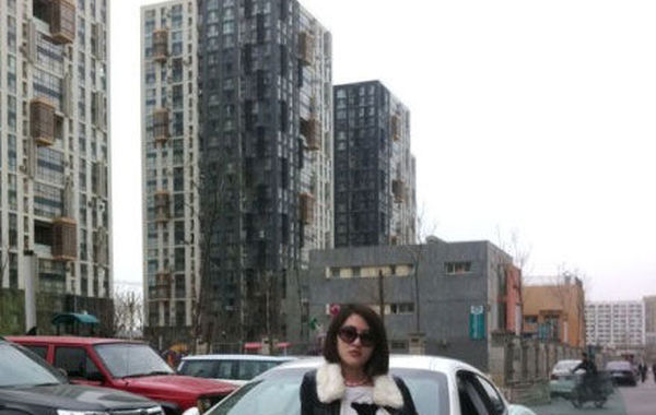 郭美美的座駕瑪莎拉蒂購于2011年4月2日，購車款為240萬元。