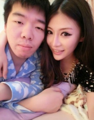 吉星鵬與祁可欣合影。