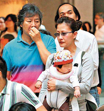 陳慧珊和老公鐘家鴻、女兒