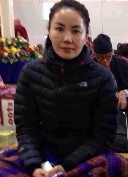 網(wǎng)友曝王菲現(xiàn)身泰國參加禪修班。