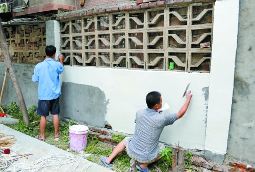 　老舊小區(qū)改造完畢后，“年輕”了、“身價(jià)”也漲了。