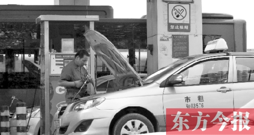 目前鄭州出租車大部分都是用燃?xì)?，燃?xì)鉂q價(jià)對(duì)他們影響不小