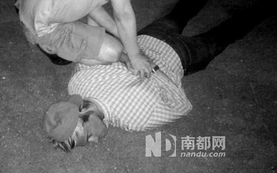 俄羅斯安全部門發(fā)布圖片顯示，美國駐俄使館工作人員福格爾被抓獲。