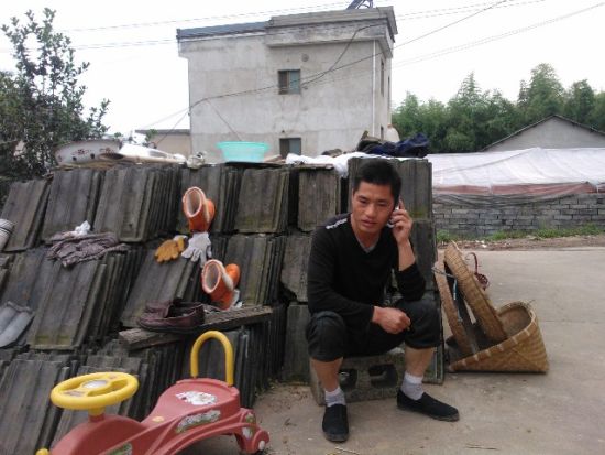 張輝忙于電話找工作，表示將自食其力。