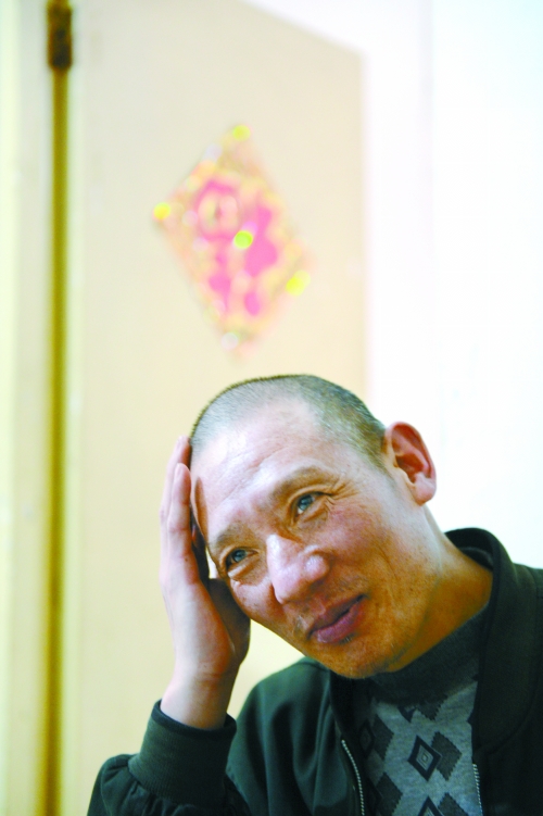 出看守所后,李懷亮的輕松表情越來越多。