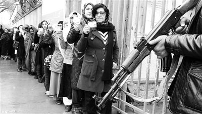 4月5日，阿富汗總統(tǒng)大選投票工作進行