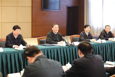 3月25日，王岐山在山東省臨沂市蒙陰縣主持召開(kāi)蒙陰縣委常委擴(kuò)大會(huì)議。