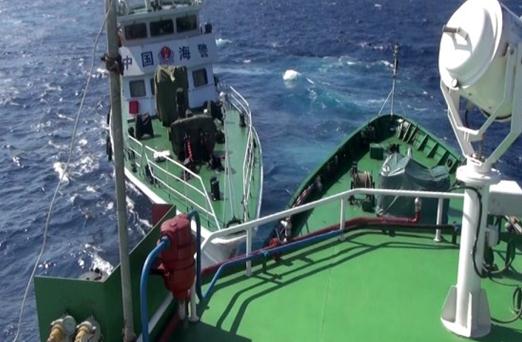 越南拍攝的中國海空力量護(hù)衛(wèi)981鉆井平臺(tái)。