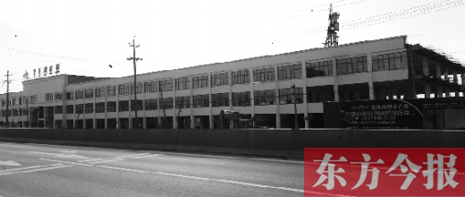 家居建材城已經(jīng)封頂，可耿莊村的安置房還未見蹤影。