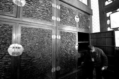      黃花梨家具。