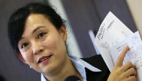 翁靜晶11月16日召開(kāi)記者會(huì)交代定慧寺賬目詳情。