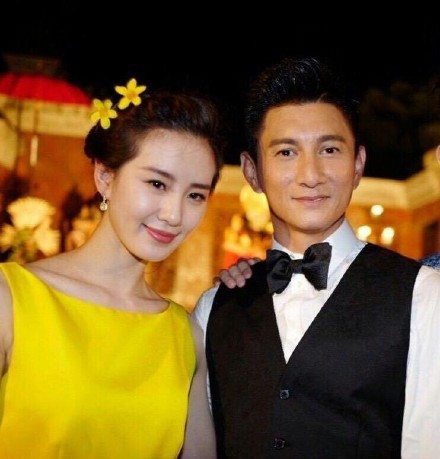 吳奇?。喊胪四缓笾粸槎嗯銊⒃?shī)詩(shī)