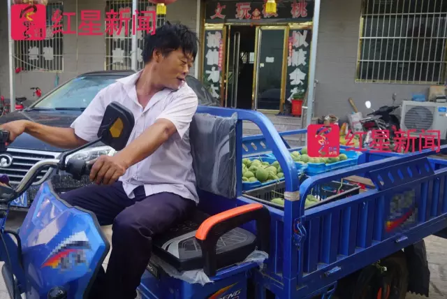 文玩核桃遇冷由幾萬(wàn)一對(duì)降到5元沒(méi)人要？商戶否認(rèn)