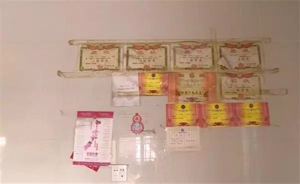 女大學生帶1萬塊學費開房 警察連發(fā)90條短信相勸