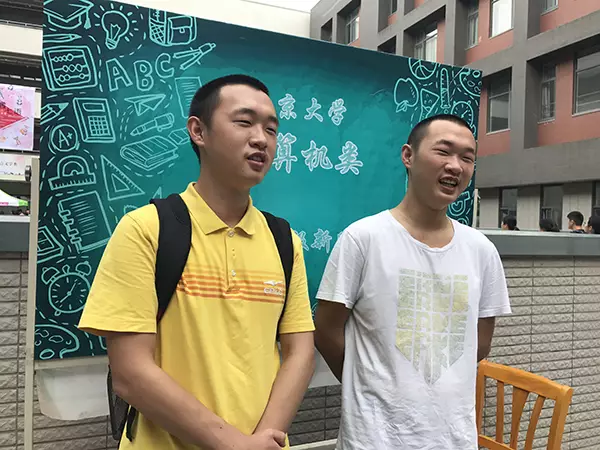 雙胞胎兄弟陳于勤、陳于思。