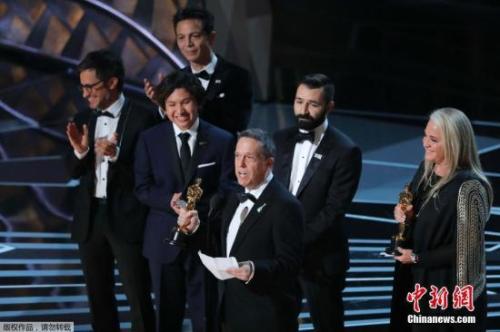 《尋夢(mèng)環(huán)游記》獲最佳動(dòng)畫長(zhǎng)片。主創(chuàng)說表示《尋夢(mèng)環(huán)游記》證明了藝術(shù)能跨越種族，傳播到全世界。