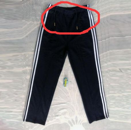 嚇哭！6歲男孩被夾斷手指 罪魁禍?zhǔn)拙故切７? oldsrc=