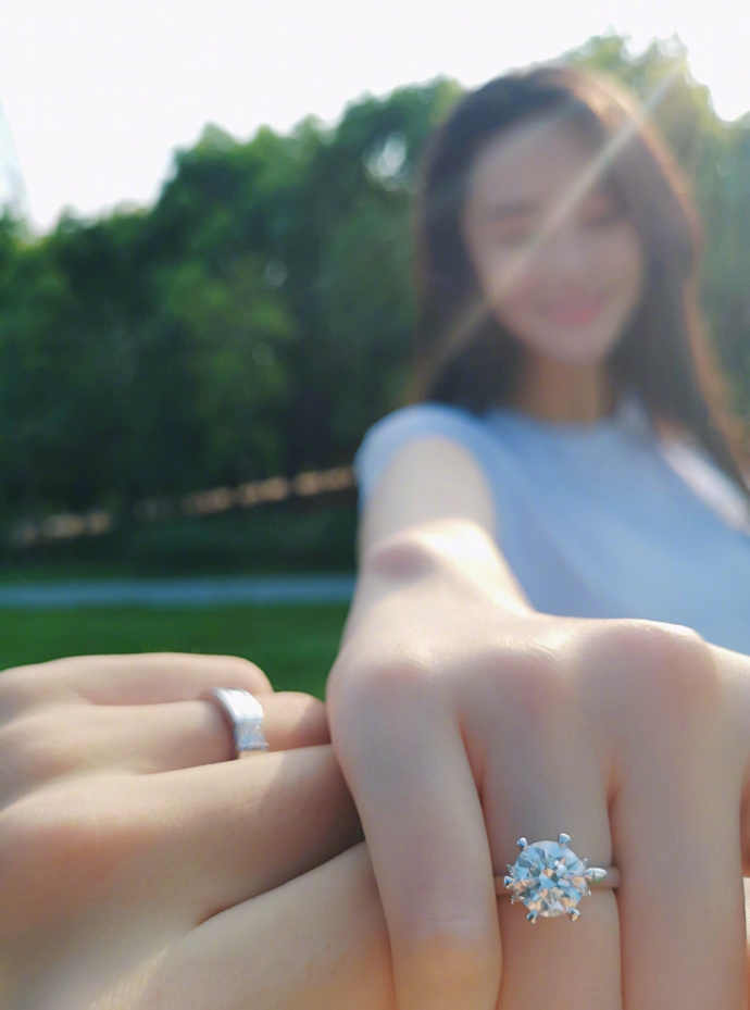 張馨予的婚紗成了淘寶爆款，知道價(jià)格后讓人大跌眼鏡！