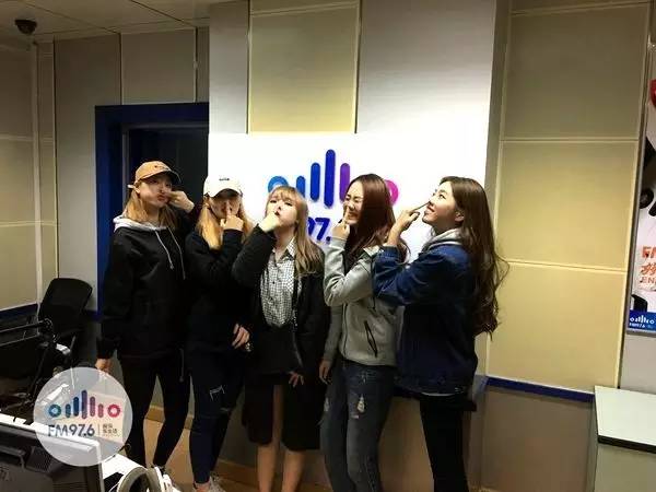 豬鼻行動！預(yù)備……按！長腿妹妹都是天然美女哦！