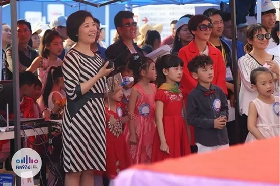 等等，這畫風(fēng)轉(zhuǎn)變太快我不明白了，看見啥了突然這么高興？