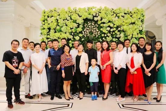 期待的時候，總是很長，相聚的時候，總是很短。