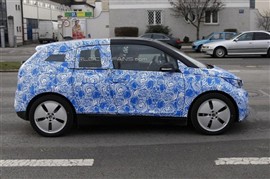 寶馬i3量產(chǎn)版內飾諜照