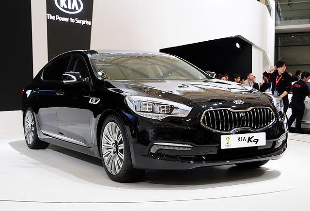 在2013年廣州車(chē)展中亮相的起亞K9 在2013年廣州車(chē)展中亮相的起亞K9