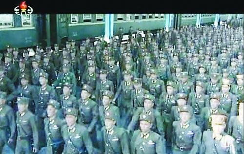 約2萬(wàn)名朝鮮朝鮮人民軍基層軍官近日陸續(xù)抵達(dá)平壤，準(zhǔn)備出席軍方大會(huì)。